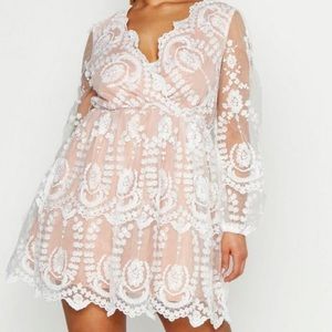 Boohoo Curve Lace Plunge Skater Mini Dress Ivory Size 18